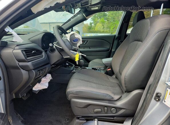 4S4SLDB64T3009758 2026 SUBARU FORESTER Серебряный Вид салона спереди