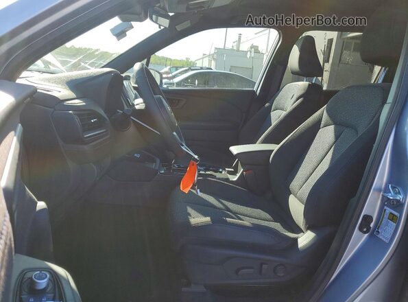 4S4SLDD67T3085634 2026 SUBARU FORESTER Серебряный Вид салона спереди