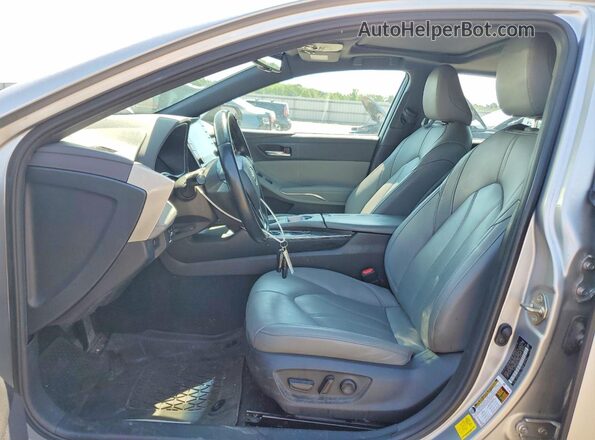 4T1AZ1FB5LU044450 2020 TOYOTA AVALON Серебряный Вид салона спереди