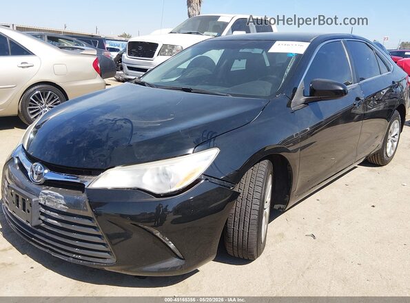 4T1BF1FK3HU426951 2017 TOYOTA CAMRY Черный Передняя левая четверть