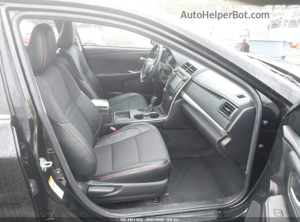4T1BF1FK3HU764656 2017 TOYOTA CAMRY Черный Вид салона спереди