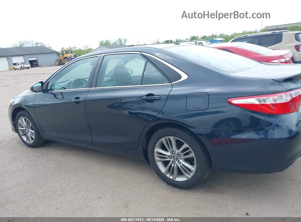 4T1BF1FK4HU620873 2017 TOYOTA CAMRY Dark Blue Widok wnętrza 360 stopni