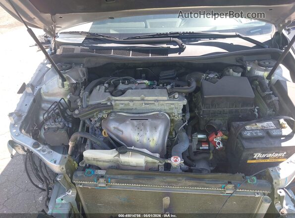 4T1BF1FK4HU623210 2017 TOYOTA CAMRY Серебряный Вид сзади