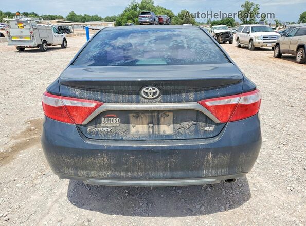 4T1BF1FK8GU190179 2016 TOYOTA CAMRY Серый Вид сзади