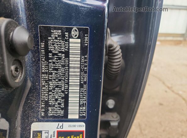 4T1BF1FKXHU381085 2017 TOYOTA CAMRY Blue Engine compartment view