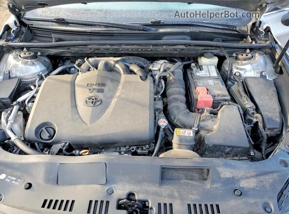 4T1BZ1FB3KU013233 2019 TOYOTA LIMITED Серебряный Вид задней части салона
