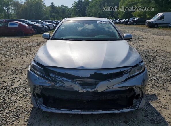 4T1C11AK4LU961127 2020 TOYOTA CAMRY Серебряный Вид спереди
