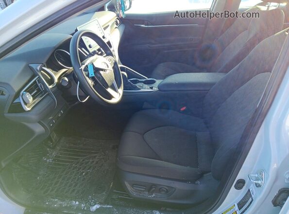 4T1C11BK0NU065666 2022 TOYOTA CAMRY White Вид салону спереду
