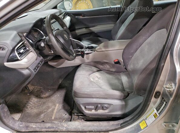 4T1C31AK9LU539705 2020 TOYOTA CAMRY Silver Вид салону спереду