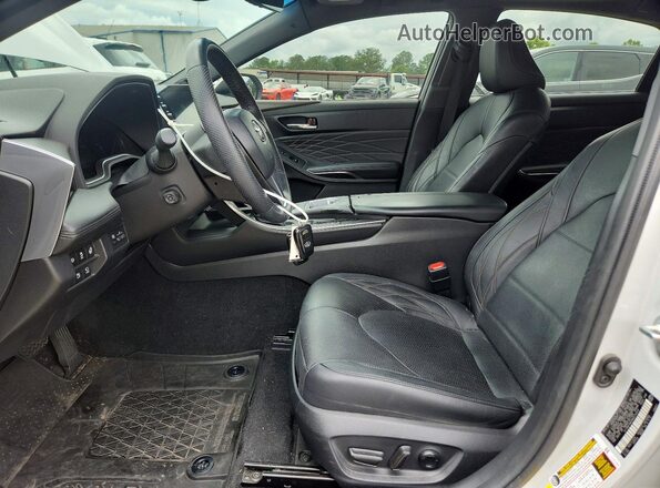 4T1DA1AB3NU014040 2022 TOYOTA AVALON White Вид салону спереду