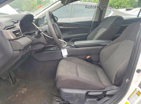 4T1DAACK0SU520983 2025 TOYOTA CAMRY White Սալոնի դիմացի տեսք
