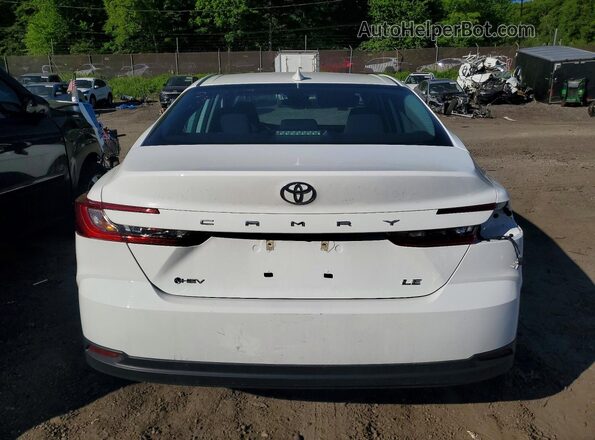 4T1DAACK0SU520983 2025 TOYOTA CAMRY White Հետևի տեսք
