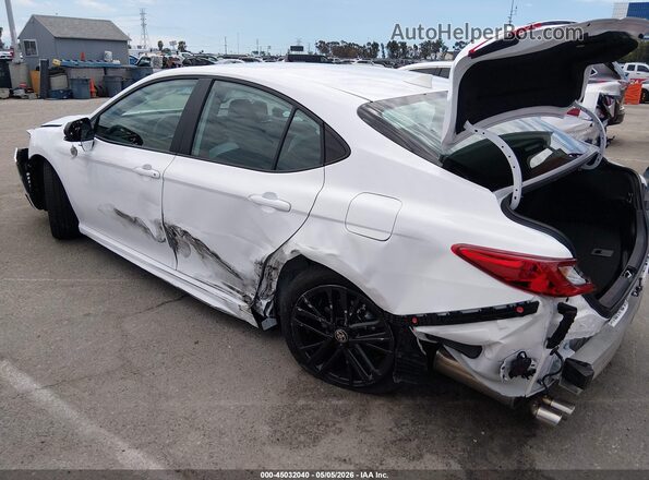 4T1DAACK1TU706887 2026 TOYOTA CAMRY Белый Вид спереди