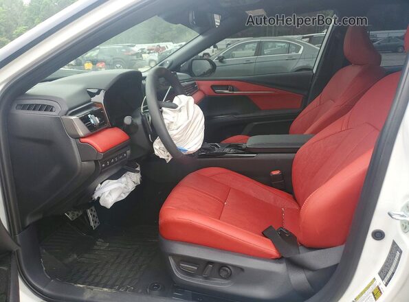 4T1DAACK2TU283916 2026 TOYOTA CAMRY White Widok wnętrza z przodu