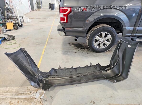 4T1DAACK2TU682602 2026 TOYOTA CAMRY Gray Widok komory silnika