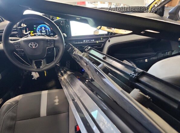 4T1DAACK2TU682602 2026 TOYOTA CAMRY Gray Widok deski rozdzielczej