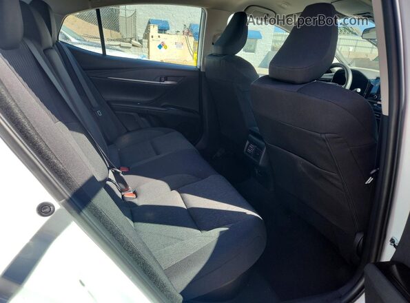 4T1DAACK2TU708342 2026 TOYOTA CAMRY White Вид задніх сидінь