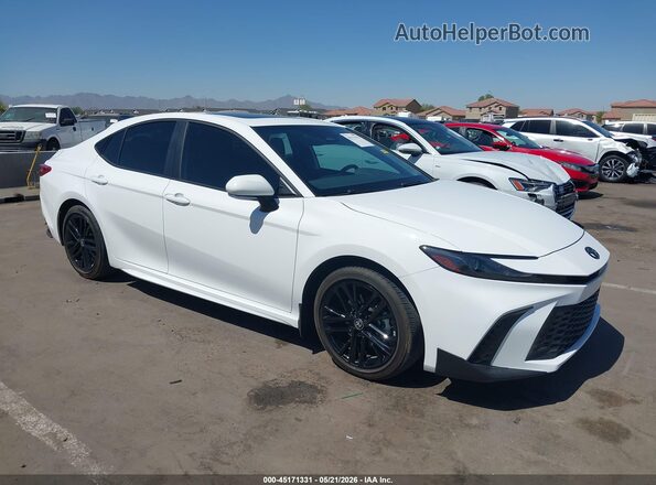 4T1DAACK3SU126233 2025 TOYOTA CAMRY Белый Передняя правая четверть