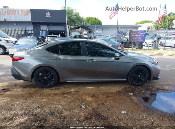 4T1DAACK5SU569824 2025 TOYOTA CAMRY Gray Widok wnętrza z tyłu