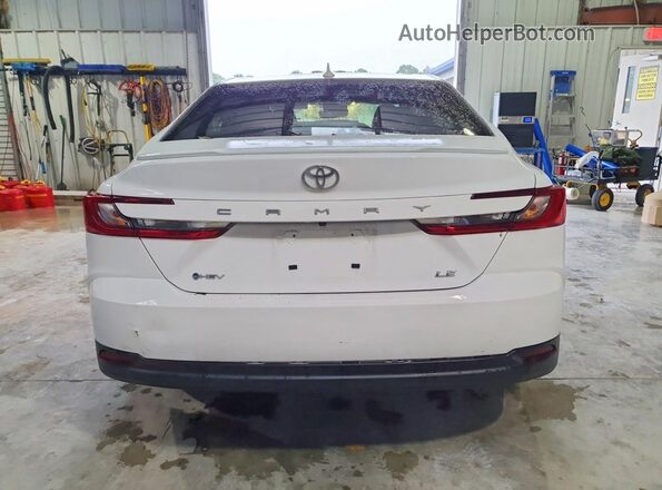 4T1DAACK6SU640299 2025 TOYOTA LE Белый Вид сзади
