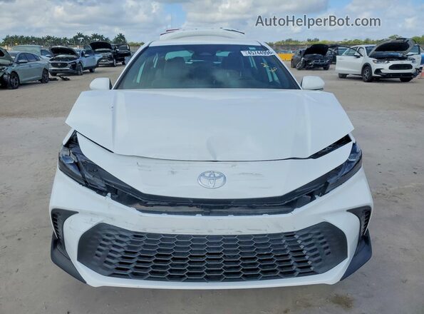 4T1DAACK7TU234338 2026 TOYOTA CAMRY Белый Вид спереди