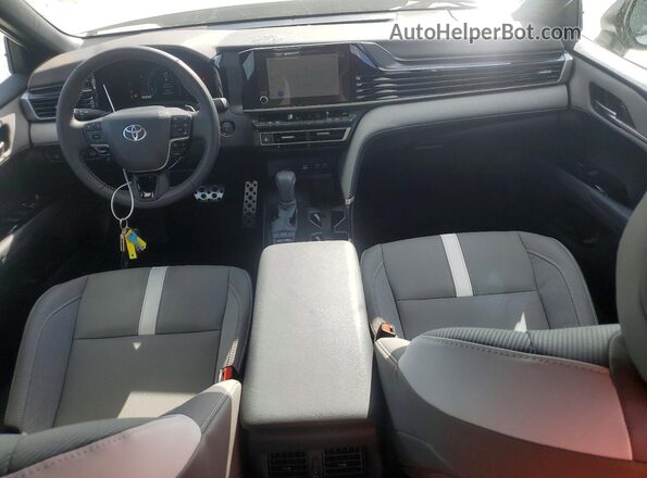 4T1DAACK7TU234338 2026 TOYOTA CAMRY Белый Вид панели приборов