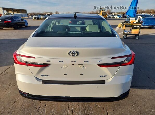 4T1DAACK7TU262883 2026 TOYOTA LE White Vista trasera
