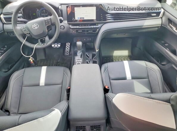 4T1DAACK8TU655520 2026 TOYOTA CAMRY White Widok deski rozdzielczej