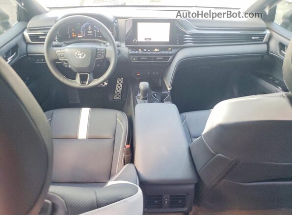 4T1DAACK9TU703199 2026 TOYOTA CAMRY Белый Вид панели приборов