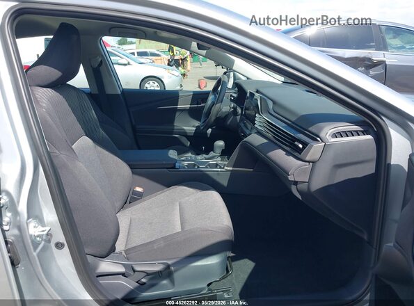 4T1DAACK9TU706202 2026 TOYOTA CAMRY Silver წინა სალონის ხედი