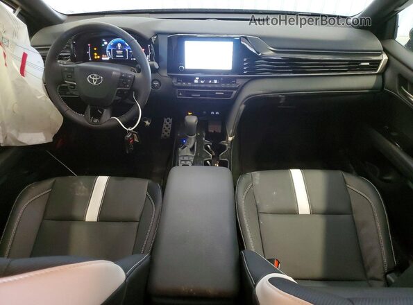 4T1DAACKXTU269570 2026 TOYOTA CAMRY Черный Вид панели приборов