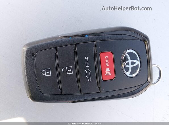 4T1DAACKXTU276034 2026 TOYOTA CAMRY Blue Vista del salpicadero