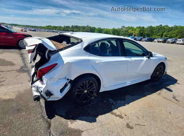 4T1DAACKXTU677955 2026 TOYOTA CAMRY White Rear right