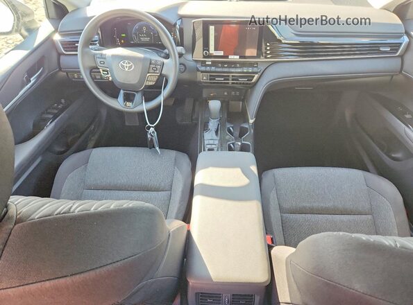 4T1DBADK9TU547841 2026 TOYOTA CAMRY Белый Вид панели приборов