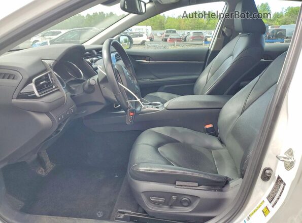 4T1F11BK4LU010972 2020 TOYOTA CAMRY White Вид салону спереду