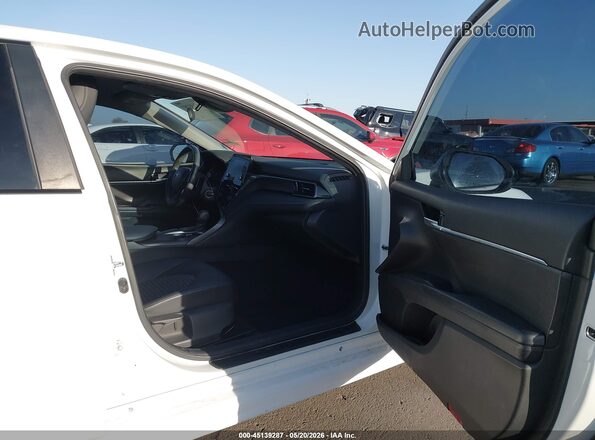 4T1G11AK0MU478902 2021 TOYOTA CAMRY Белый Вид салона спереди