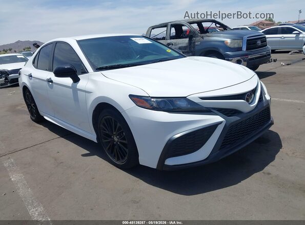 4T1G11AK0MU478902 2021 TOYOTA CAMRY Белый Передняя правая четверть