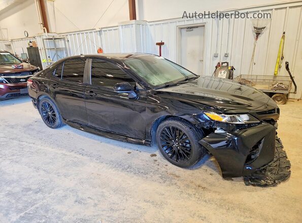 4T1G11BK8LU005679 2020 TOYOTA CAMRY Black Przód prawy