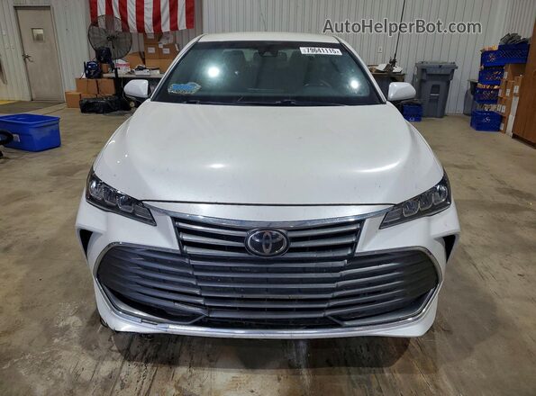 4T1JZ1FB0LU053136 2020 TOYOTA LE Белый Вид спереди