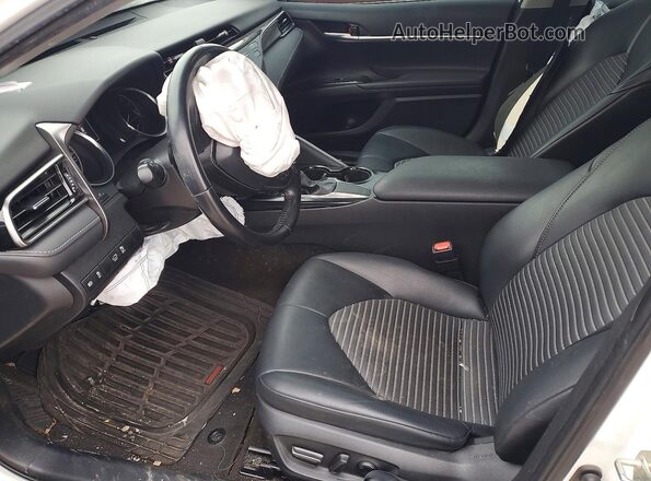 4T1M11AK7LU397381 2020 TOYOTA CAMRY White Widok wnętrza z przodu