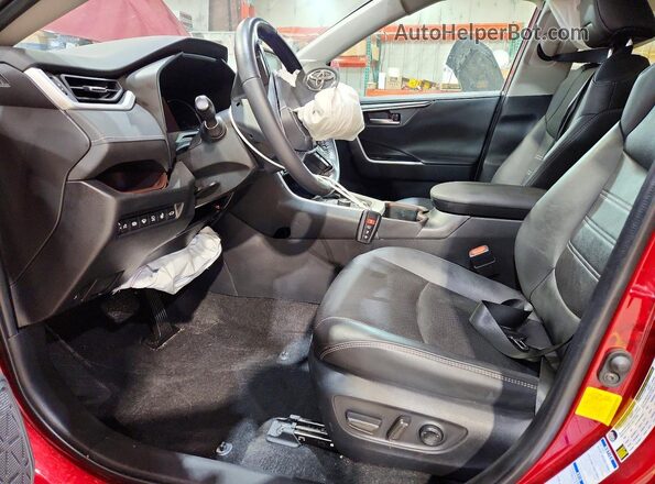 4T3D6RFV2NU071811 2022 TOYOTA LIMITED Красный Вид салона спереди