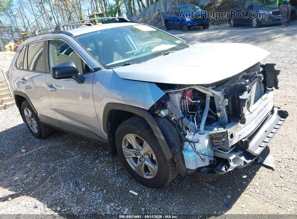 4T3LWRFV2RU150980 2024 TOYOTA LE Silver Front right