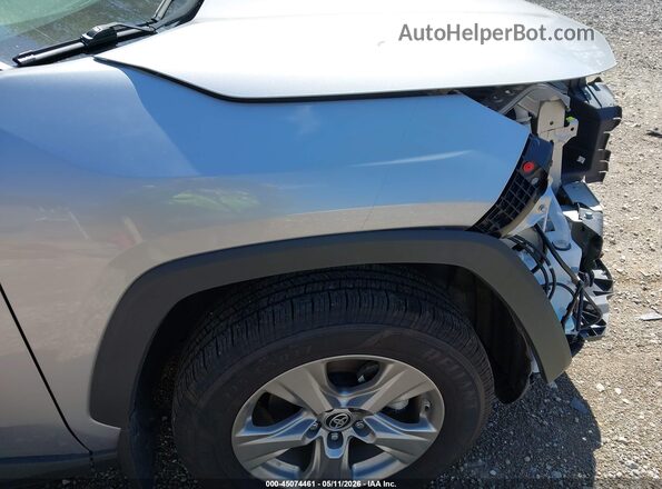4T3LWRFV2RU150980 2024 TOYOTA LE Silver 