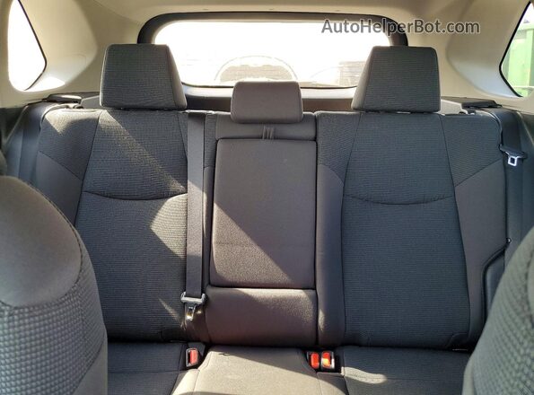 4T3MWRFV7PU084380 2023 TOYOTA LE Silver Вид задніх сидінь
