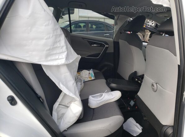 4T3R6RFV6MU015309 2021 TOYOTA RAV4 White Widok wnętrza z tyłu
