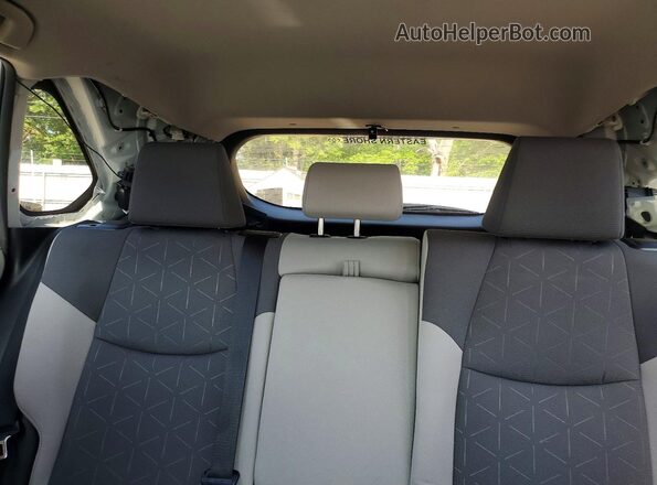 4T3RWRFV6RU164052 2024 TOYOTA RAV4 White Vista de los asientos traseros