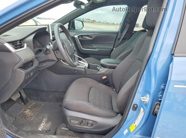 4T3T6RFV2RU169108 2024 TOYOTA RAV4 Blue Widok wnętrza z przodu