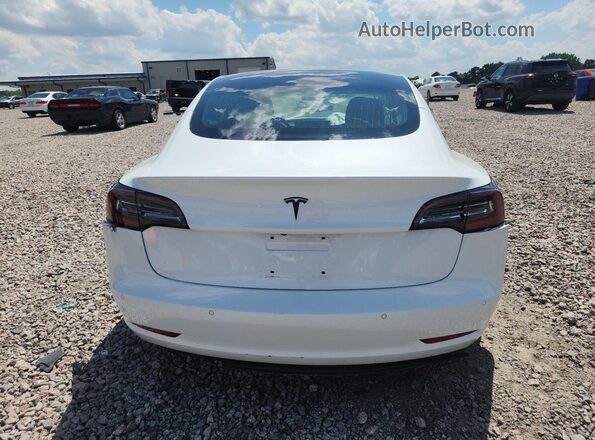5YJ3E1EA4JF035441 2018 TESLA MODEL White Widok wnętrza z przodu