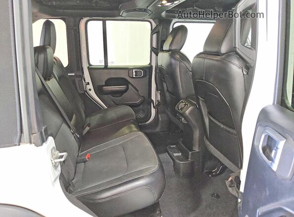1C4HJXDG1LW238408 2020 JEEP WRANGLER White Widok wnętrza z tyłu