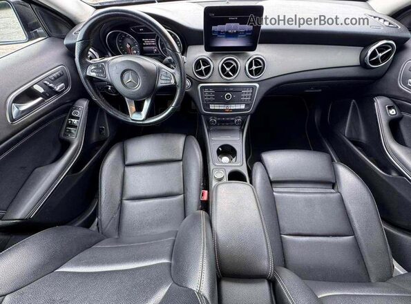WDCTG4EB6KU007843 2019 MERCEDES-BENZ GLA Black Widok tylnych siedzeń
